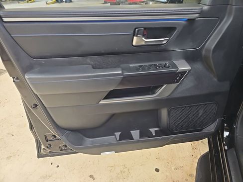 Used 2022 Toyota Tundra Platinum image 10