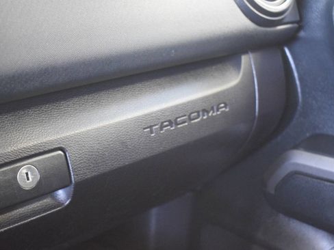 Used 2017 Toyota Tacoma TRD Pro image 90