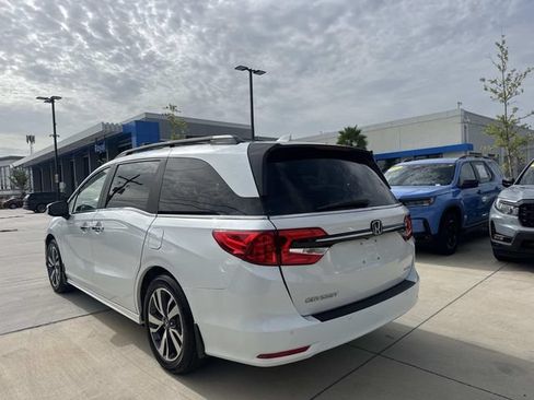 Used 2022 Honda Odyssey Touring image 4