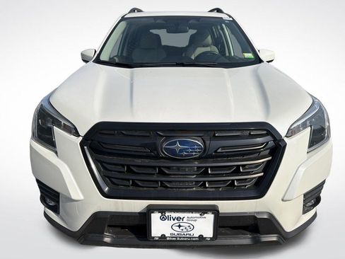 Used 2024 Subaru Forester Premium AWD/4WD image 5