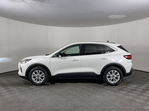 Used 2023 Ford Escape Active w/ Tech Pack #1 image 3