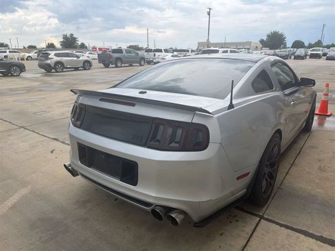 Used 2013 Ford Mustang GT Premium RWD image 3