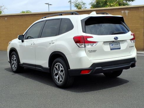 Used 2022 Subaru Forester Premium image 5