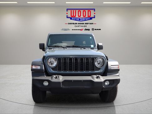 Used 2025 Jeep Wrangler Unlimited Sport AWD/4WD image 9