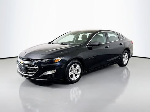 Used 2023 Chevrolet Malibu LS image 4