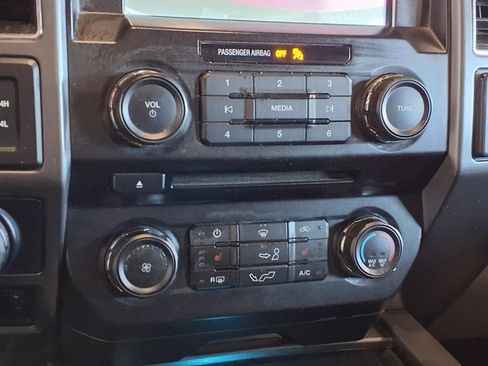 Used 2018 Ford F150 XLT w/ Equipment Group 302A Luxury AWD/4WD image 21