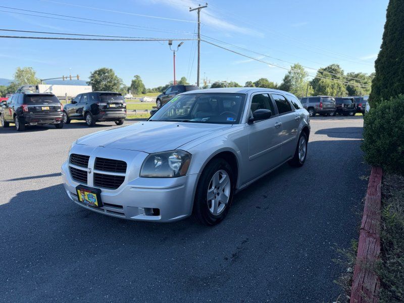 Used 2005 Dodge Magnum SE RWD image 5