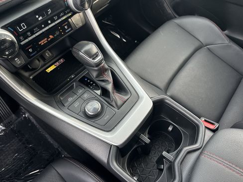 Used 2022 Toyota RAV4 XSE w/ Premium Package image 26