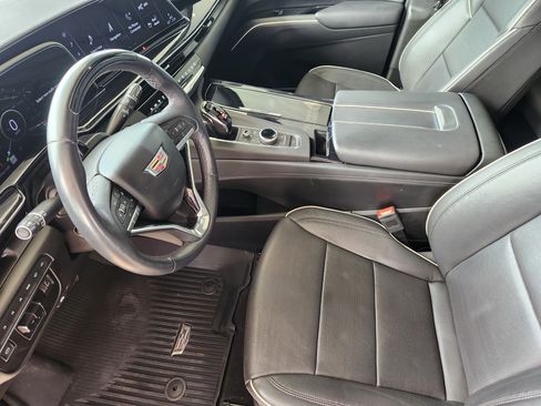 Used 2023 Cadillac Escalade ESV Sport w/ Touring Package AWD/4WD image 12