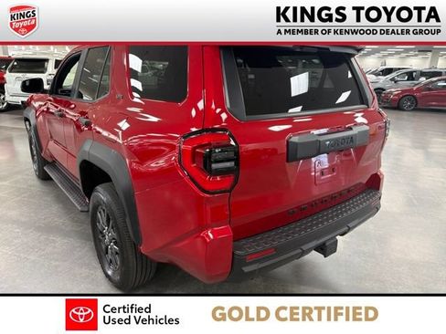 Used 2025 Toyota 4Runner SR5 AWD/4WD image 6
