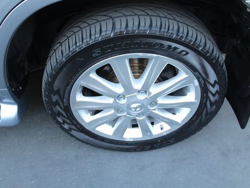 Used 2008 Lexus LX 570 4WD w/ Technology Pkg image 14