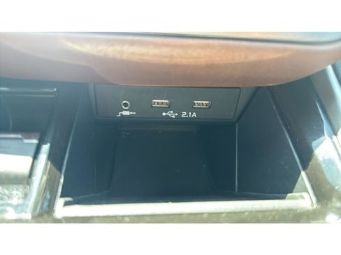 Used 2022 Subaru Outback Touring w/ Popular Package #2 image 21