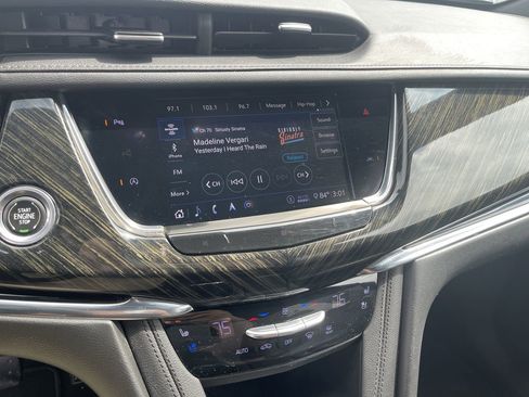 Used 2020 Cadillac XT6 Premium Luxury FWD image 13