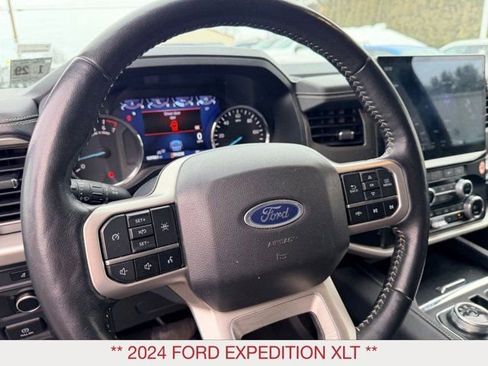 Used 2024 Ford Expedition XLT image 16
