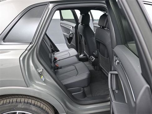 New 2025 Audi Q3 2.0T Premium image 13