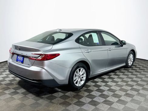 Used 2025 Toyota Camry LE FWD image 7