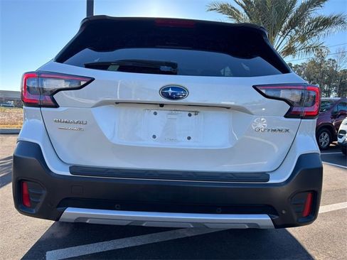 Used 2022 Subaru Outback Limited image 11