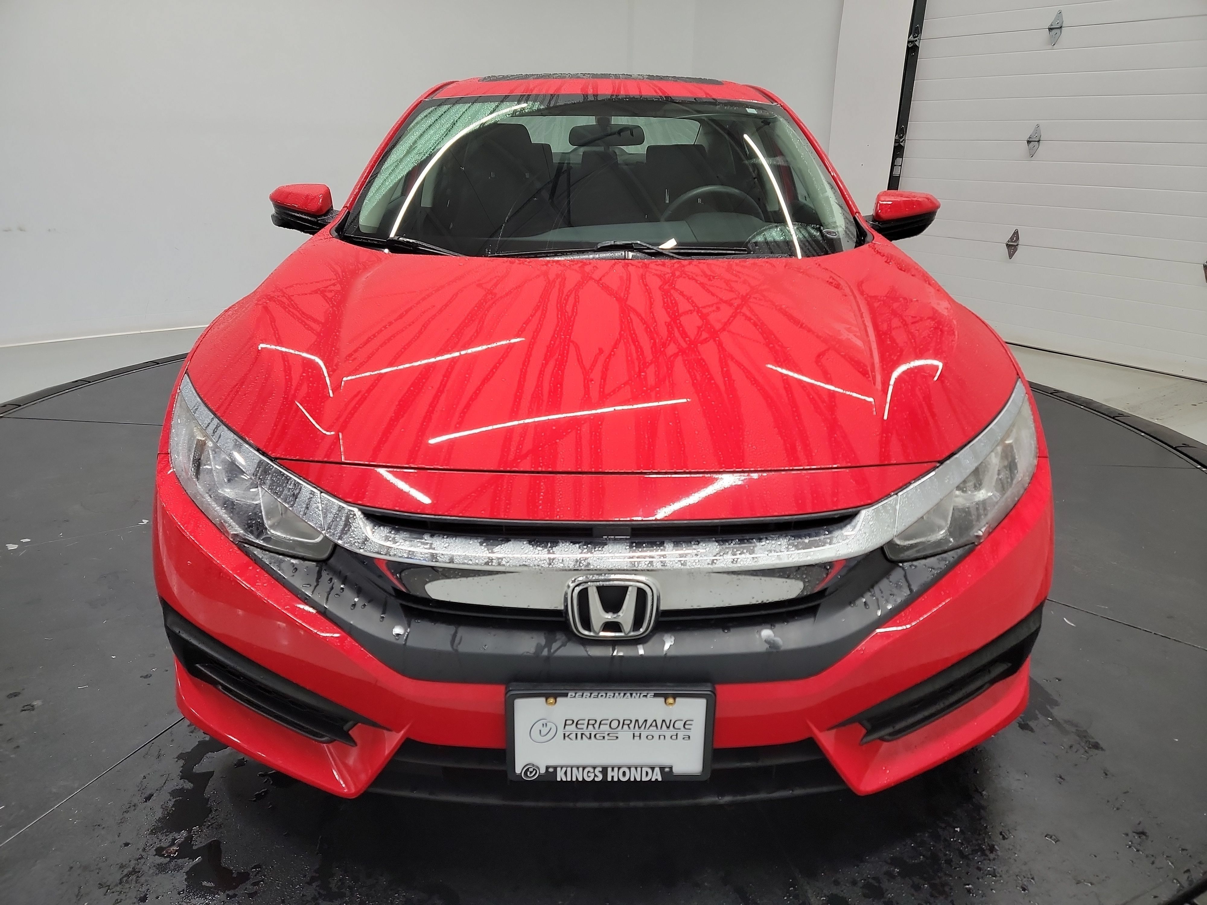 Used 2018 Honda Civic EX image 2