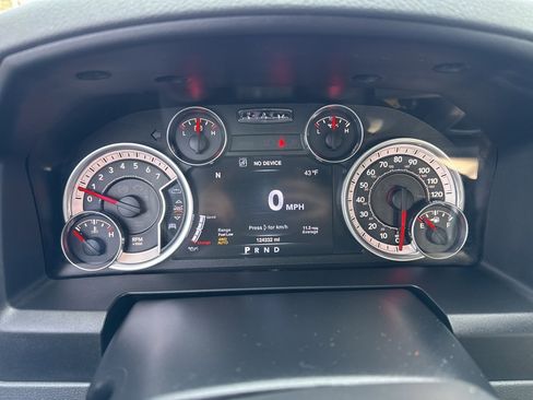 Used 2016 RAM 1500 Big Horn image 12