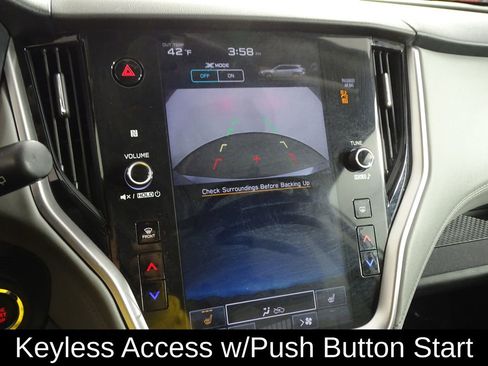 Used 2023 Subaru Outback Premium image 7