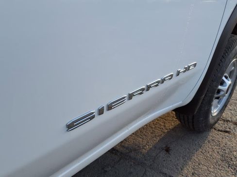 New 2025 GMC Sierra 2500 Pro image 8