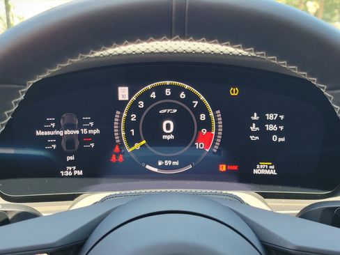 Used 2025 Porsche 911 GT3 RWD image 14