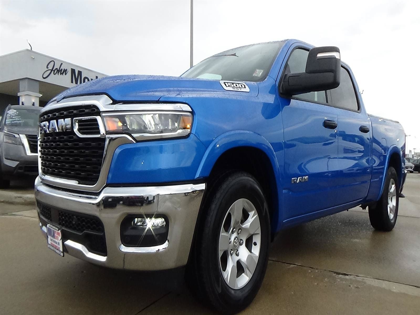 Used 2025 RAM 1500 Big Horn AWD/4WD image 2