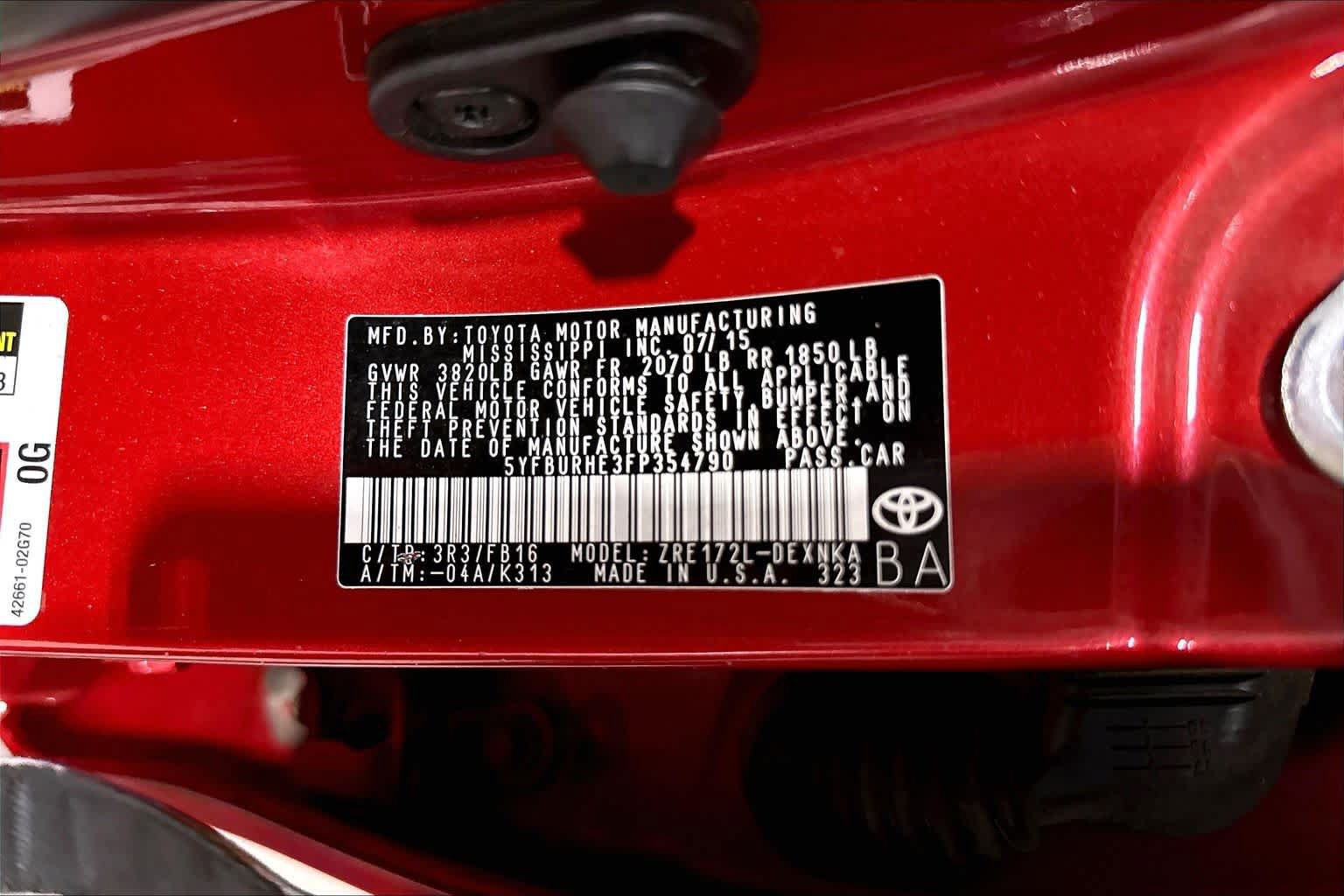 Used 2015 Toyota Corolla LE FWD image 36