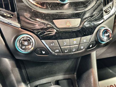 Used 2016 Chevrolet Cruze Premier image 21