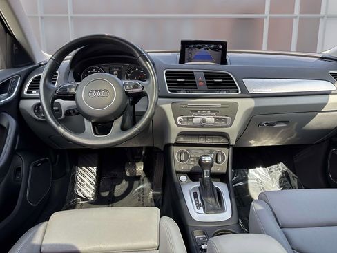 Used 2018 Audi Q3 2.0T Premium Plus w/ Premium Plus Package AWD/4WD image 12