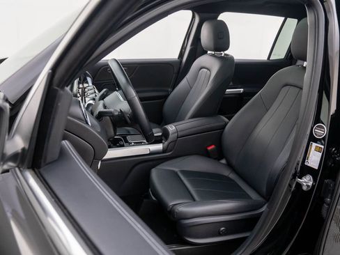 Used 2023 Mercedes-Benz GLB 250 4MATIC image 15