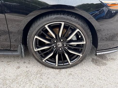 Used 2023 Honda Accord Touring image 10