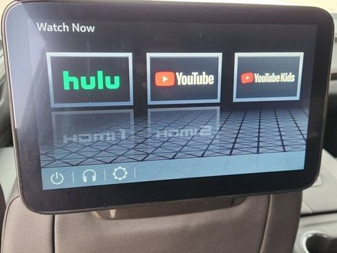 Used 2024 GMC Yukon AT4 w/ Technology Package image 33