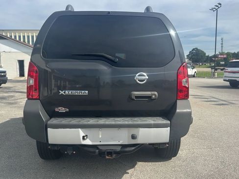 Used 2015 Nissan Xterra S RWD image 4