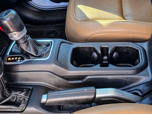 Used 2022 Jeep Gladiator Rubicon w/ LED Lighting Group image 20