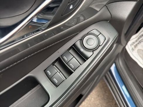 Certified 2023 Chevrolet Traverse LT image 15