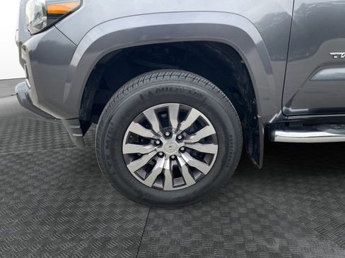 Used 2021 Toyota Tacoma Limited AWD/4WD image 14
