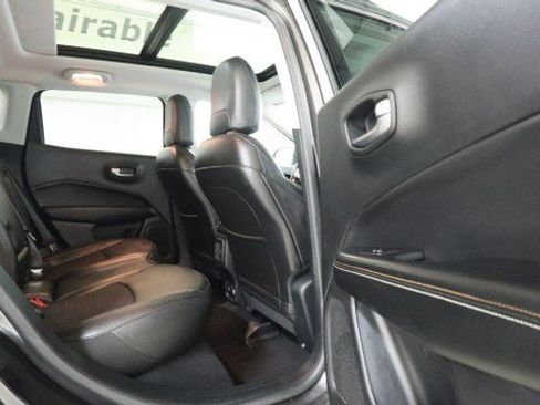 Used 2019 Jeep Compass Latitude w/ Popular Equipment Group FWD image 11