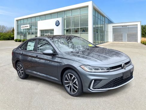 New 2026 Volkswagen Jetta SE FWD image 4