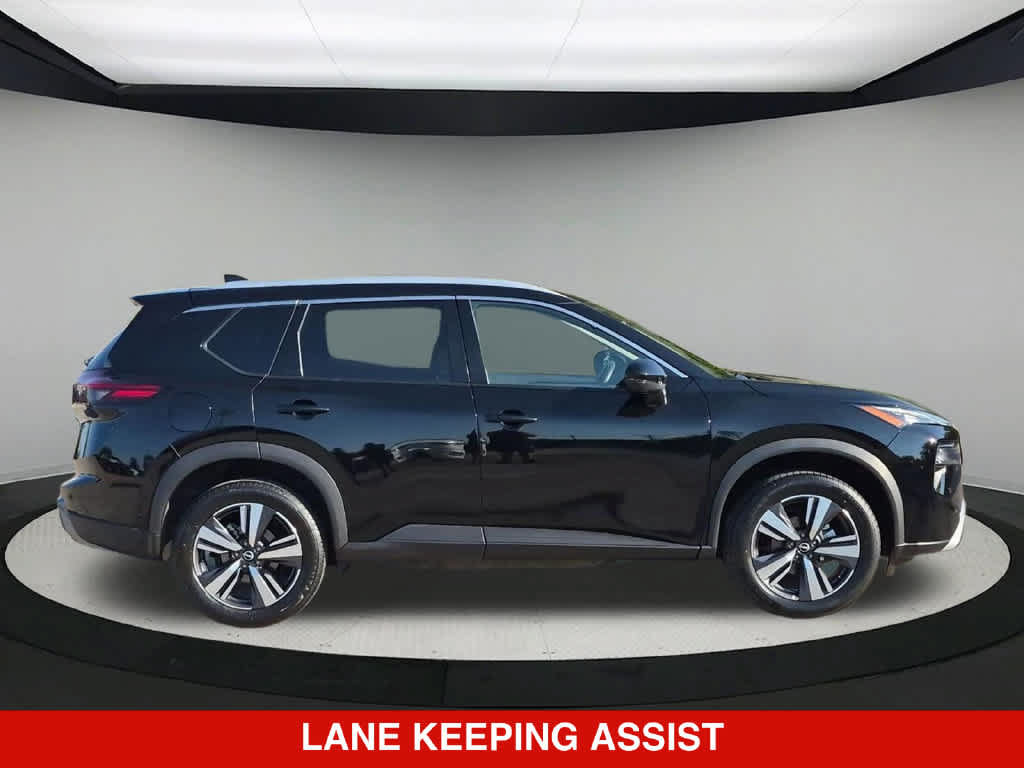 Used 2026 Nissan Rogue SL FWD image 8
