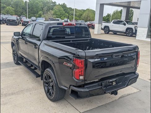 Used 2025 Chevrolet Colorado Z71 w/ Z71 Convenience Package 2 AWD/4WD image 8