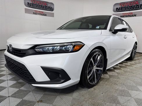 Used 2024 Honda Civic Touring image 9