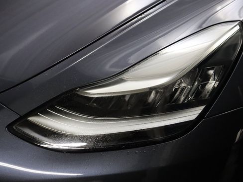 Used 2023 Tesla Model Y Long Range image 4