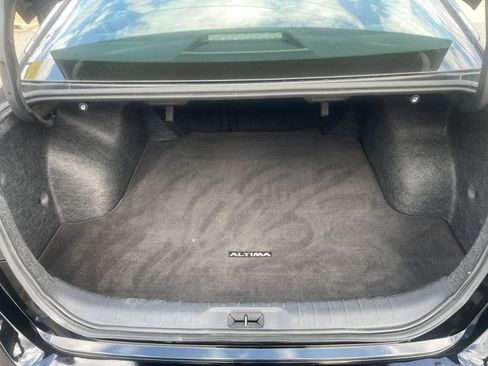 Used 2025 Nissan Altima 2.5 SV image 32