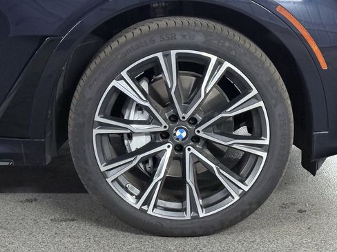 Used 2022 BMW X7 xDrive40i w/ M Sport Package image 6