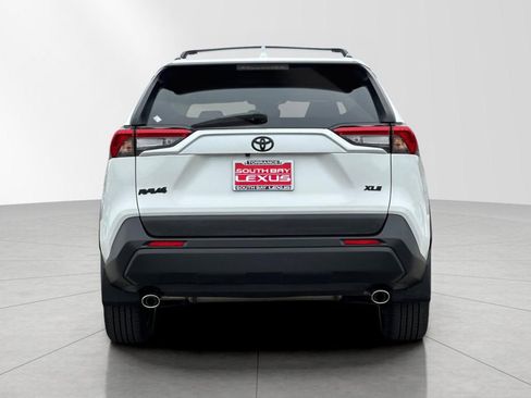 Used 2024 Toyota RAV4 XLE Premium FWD image 5