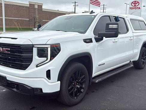 Used 2023 GMC Sierra 1500 Elevation AWD/4WD image 3