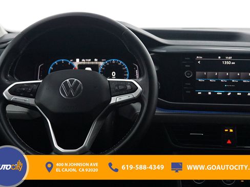 Used 2023 Volkswagen Taos SEL image 5