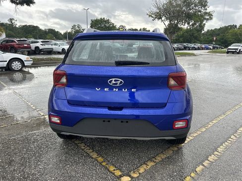 New 2025 Hyundai Venue Limited image 12