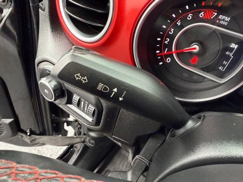 Used 2020 Jeep Wrangler Unlimited Rubicon AWD/4WD image 31